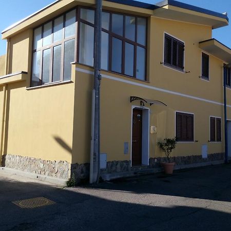 Casa Vacanze Rose E Fiori Sardegna San Vito  Εξωτερικό φωτογραφία