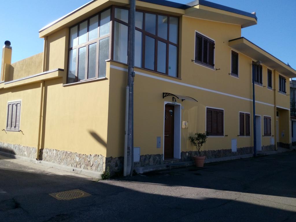 Casa Vacanze Rose E Fiori Sardegna San Vito  Εξωτερικό φωτογραφία