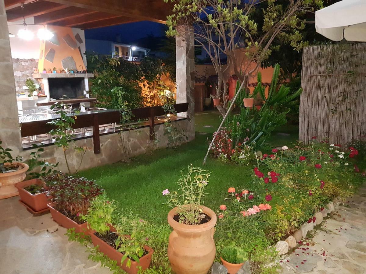 Casa Vacanze Rose E Fiori Sardegna San Vito  Εξωτερικό φωτογραφία